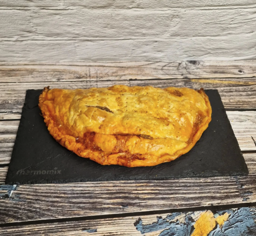 Empanada sin gluten de picadillo y Cabrales