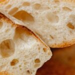 Pan sin gluten casero elaborado con Mix Multiusos Adpan, con corteza dorada.